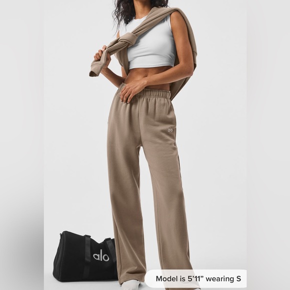 ALO Yoga Pants - COPY - Alo Yoga Accolade Straight Leg Sweatpant Expresso XXSmall